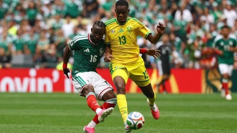 Mexico đang có hàng thủ chơi cực hay